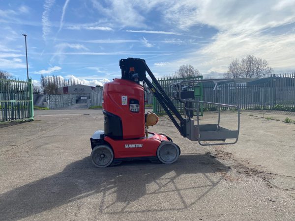 2017 Manitou 100VJR - Image 3